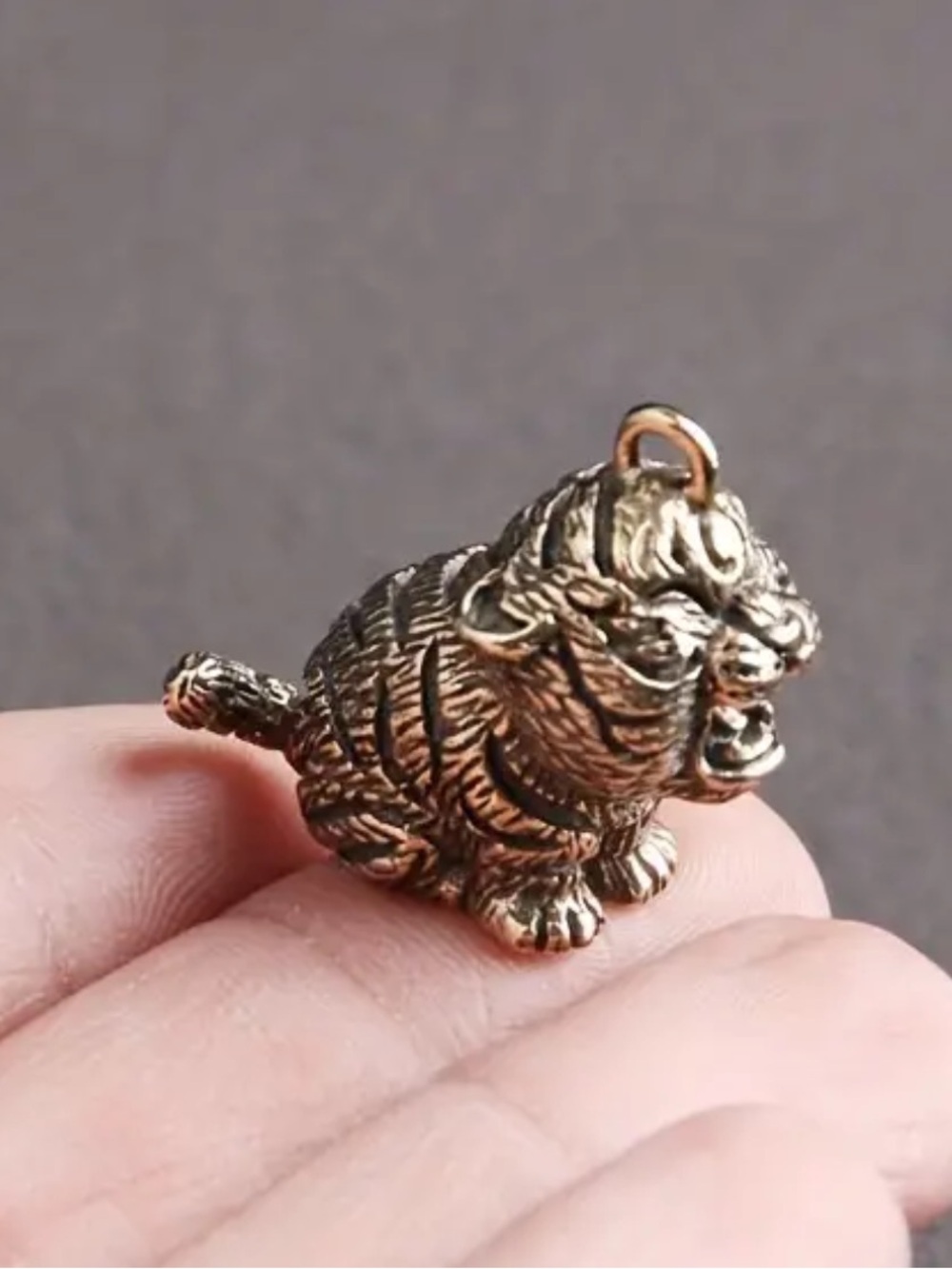 Tiger cub
